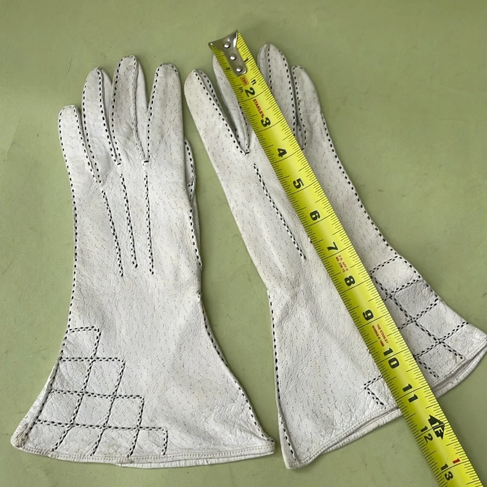 Vintage cream long leather gloves